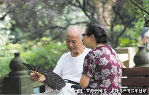 老人同居未辦理結婚登記，男方死亡后，女方要求分割老人遺產獲支持