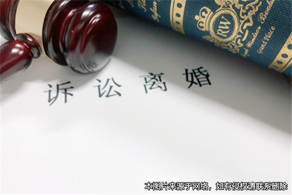 女方在離婚期間將夫妻共有房賣出，購房人取得房屋所有權