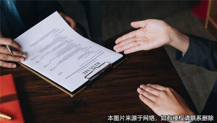 子女以養(yǎng)老協(xié)議變更為由拒付養(yǎng)老費用，法院判四子女共同平攤